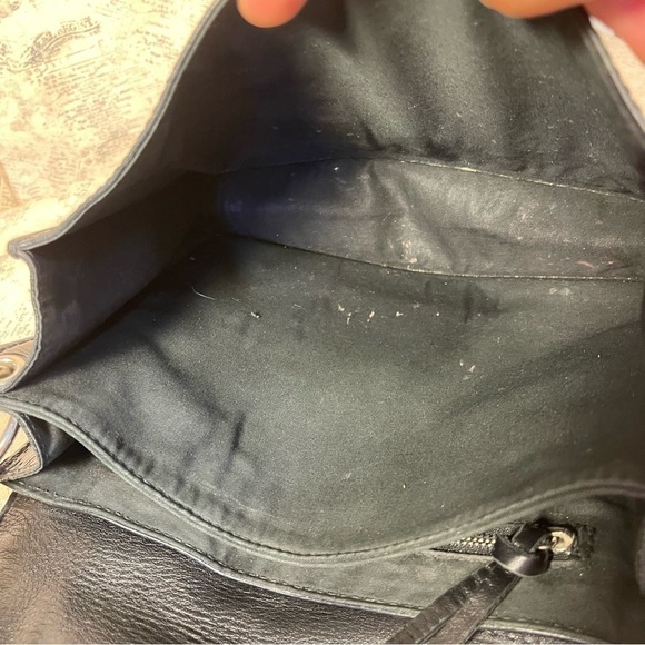 Miu Miu patent leather shoulder bag - Picture 10 of 16